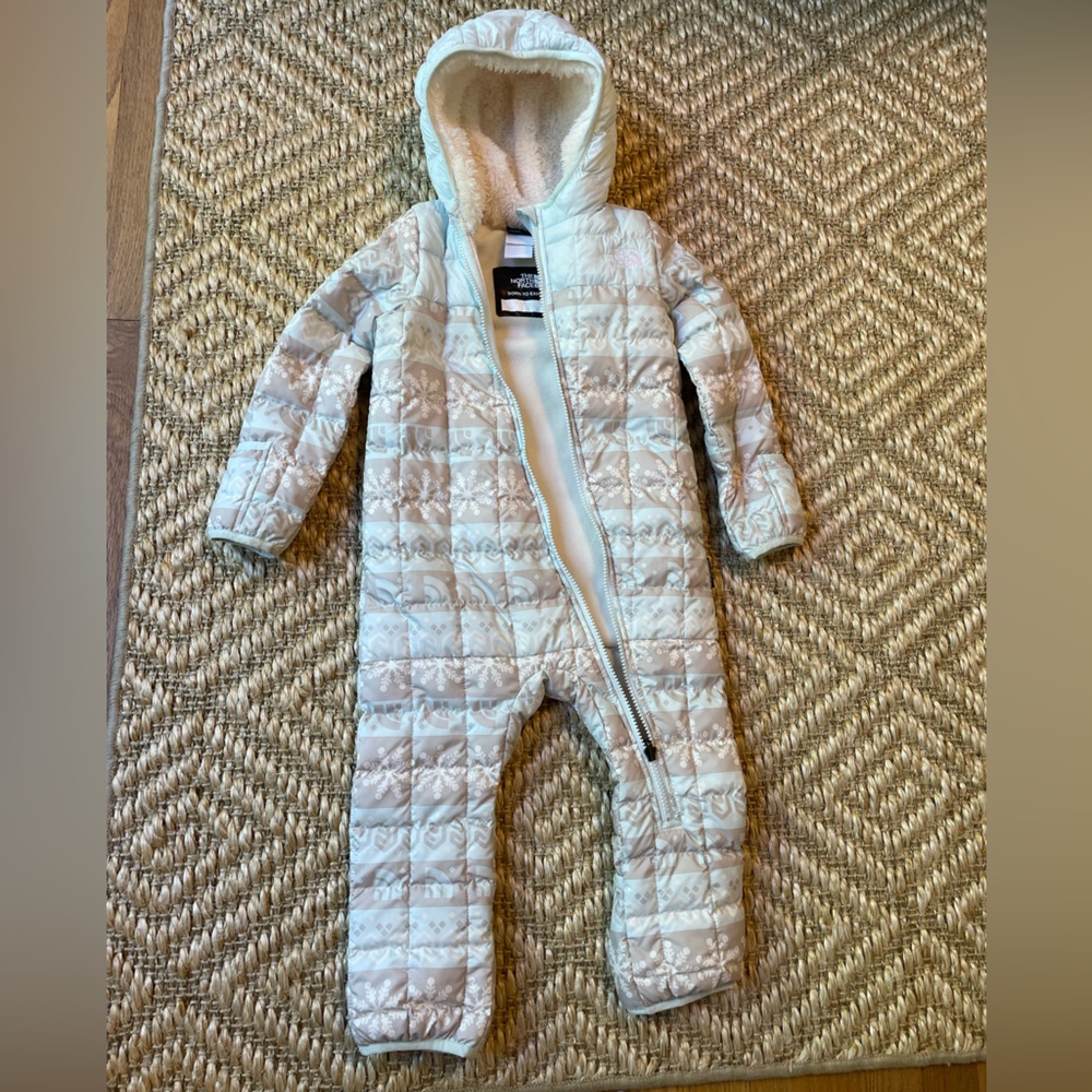 The North Face infant/baby thermoball bodysuit jacket 18-24 M